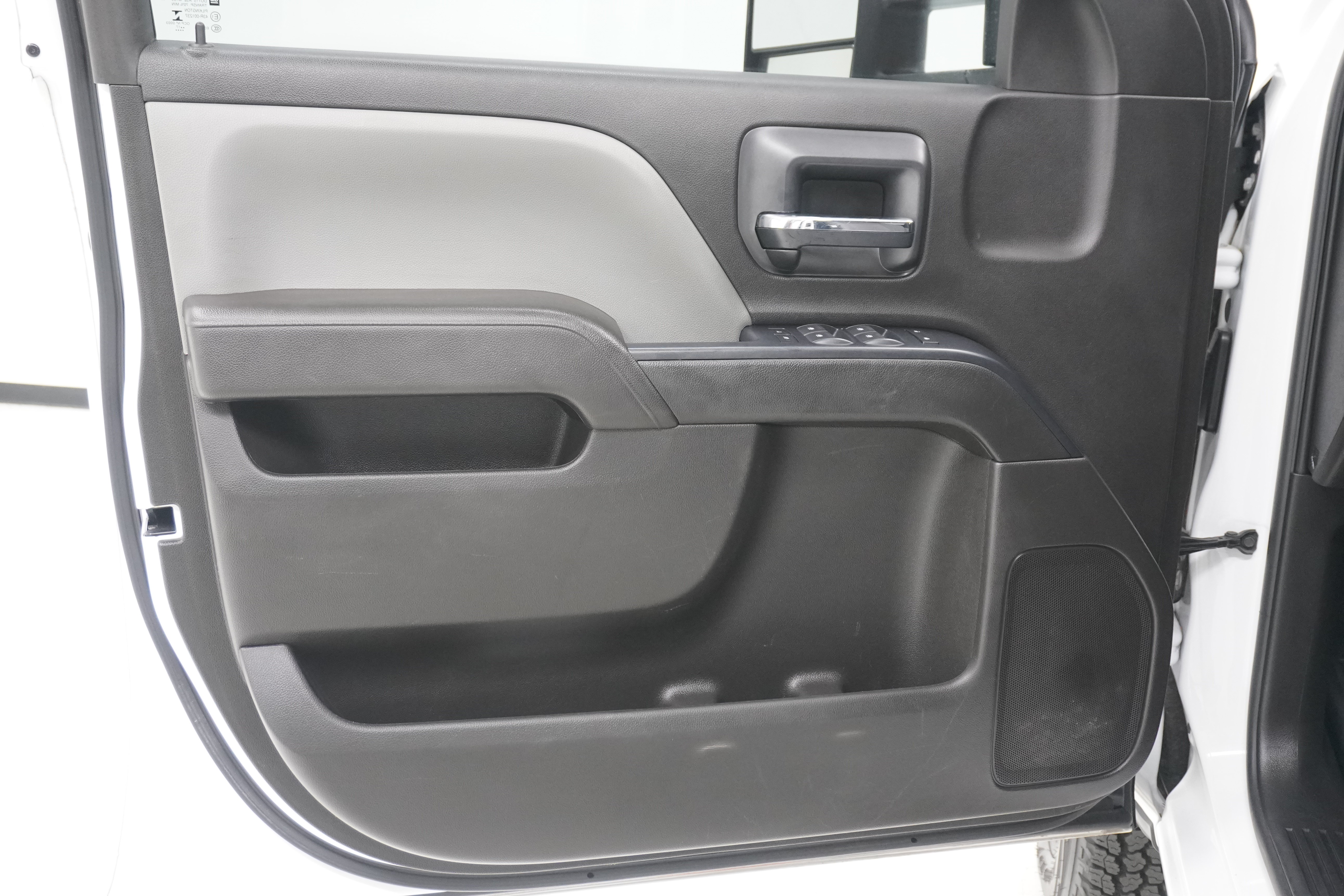 Used 2017 Chevrolet Silverado 3500 W/T AWD/4WD image 13