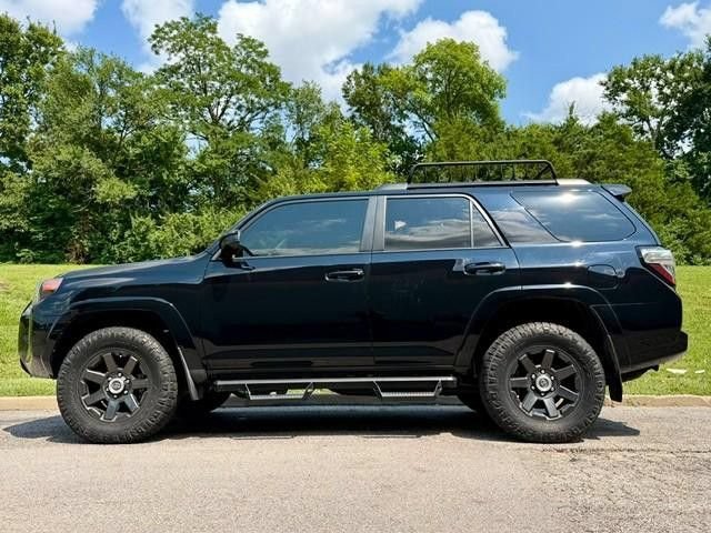 Used 2021 Toyota 4Runner Trail Special Edition AWD/4WD image 3