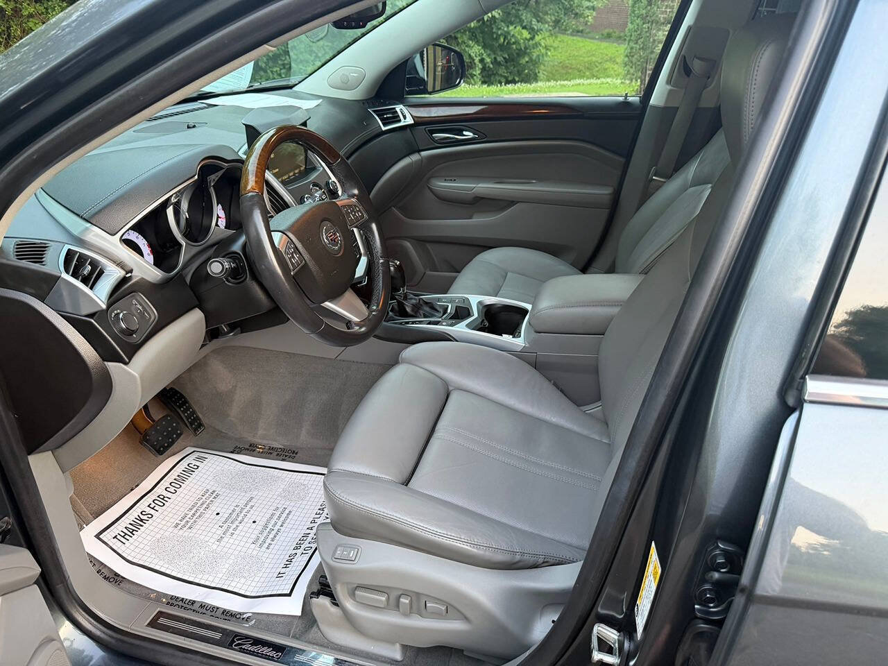 Used 2011 Cadillac SRX Luxury FWD image 12