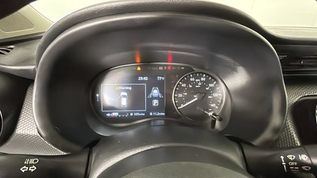 Used 2022 Nissan Kicks SV FWD image 18