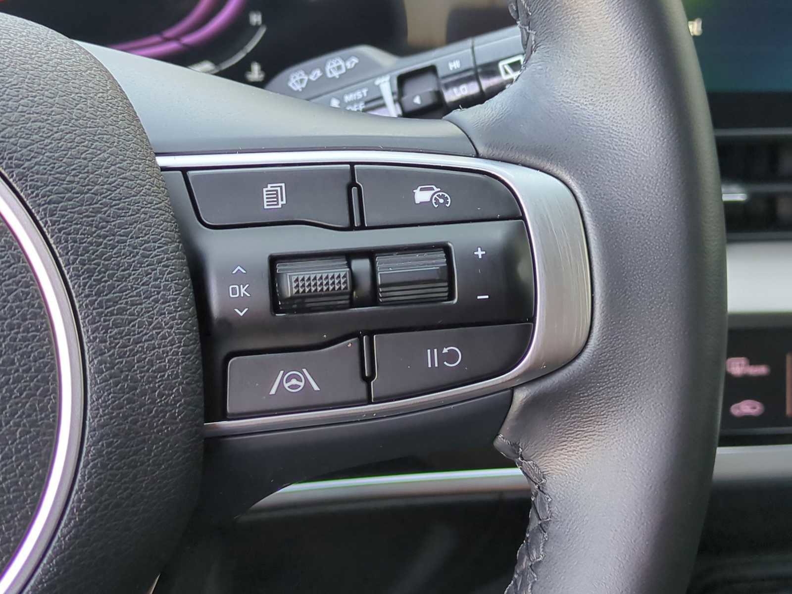 Used 2023 Kia Sportage EX image 25