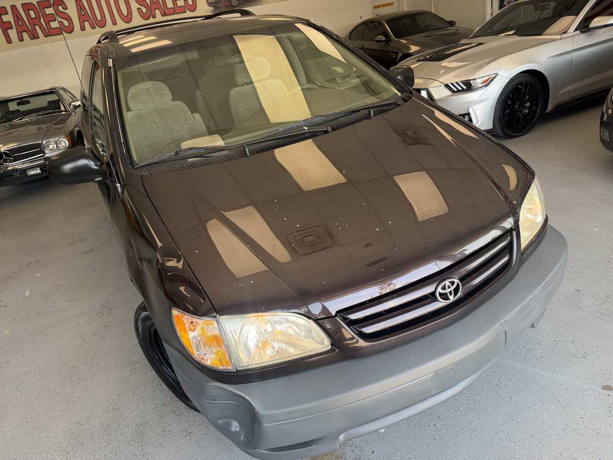 Used 2002 Toyota Sienna LE FWD image 10
