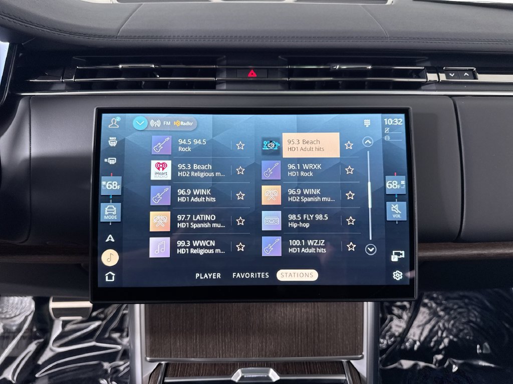 New 2026 Land Rover Range Rover SE AWD/4WD image 16