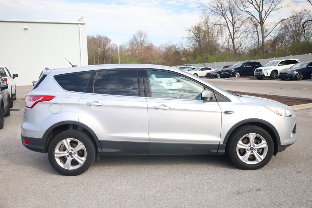 Used 2016 Ford Escape SE FWD image 5