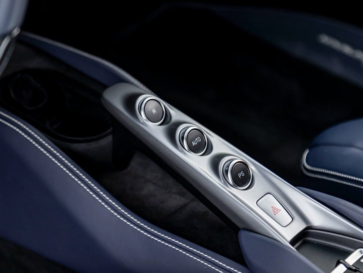 Used 2022 Ferrari F8 Tributo image 20