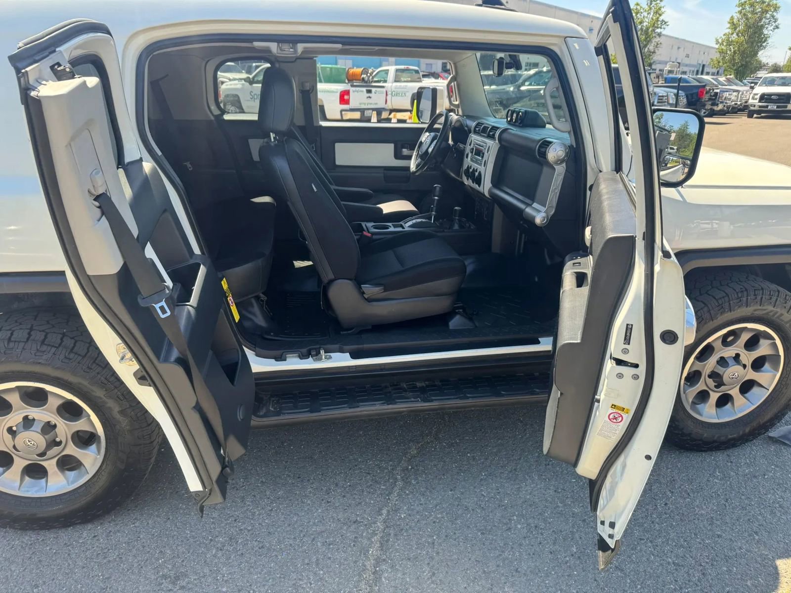 Used 2012 Toyota FJ Cruiser 4WD w/ Upgrade Pkg image 19