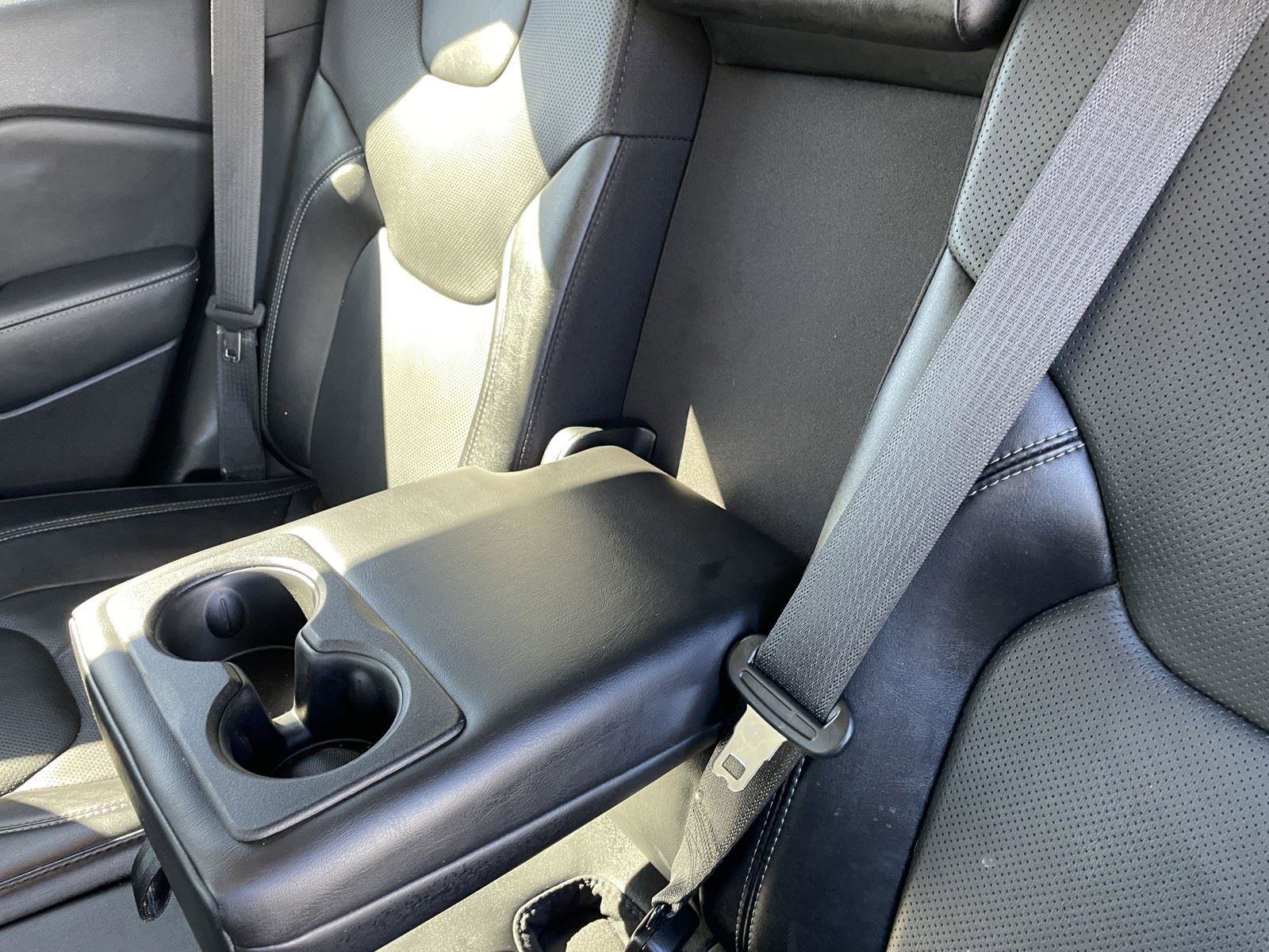 Certified 2023 Jeep Cherokee Altitude Lux image 38