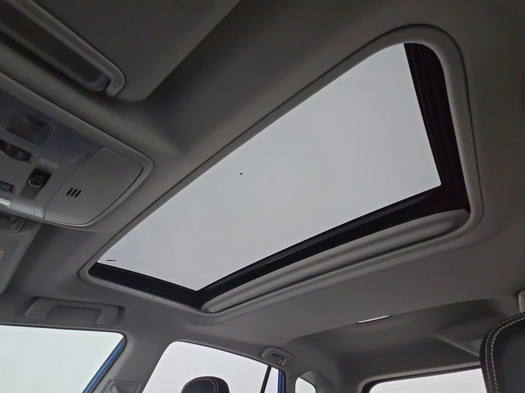 Used 2016 Toyota RAV4 Limited AWD/4WD image 24