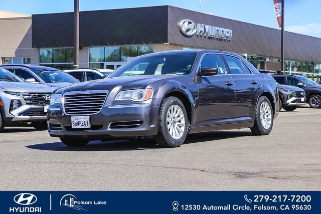 Used 2014 Chrysler 300 RWD image 1