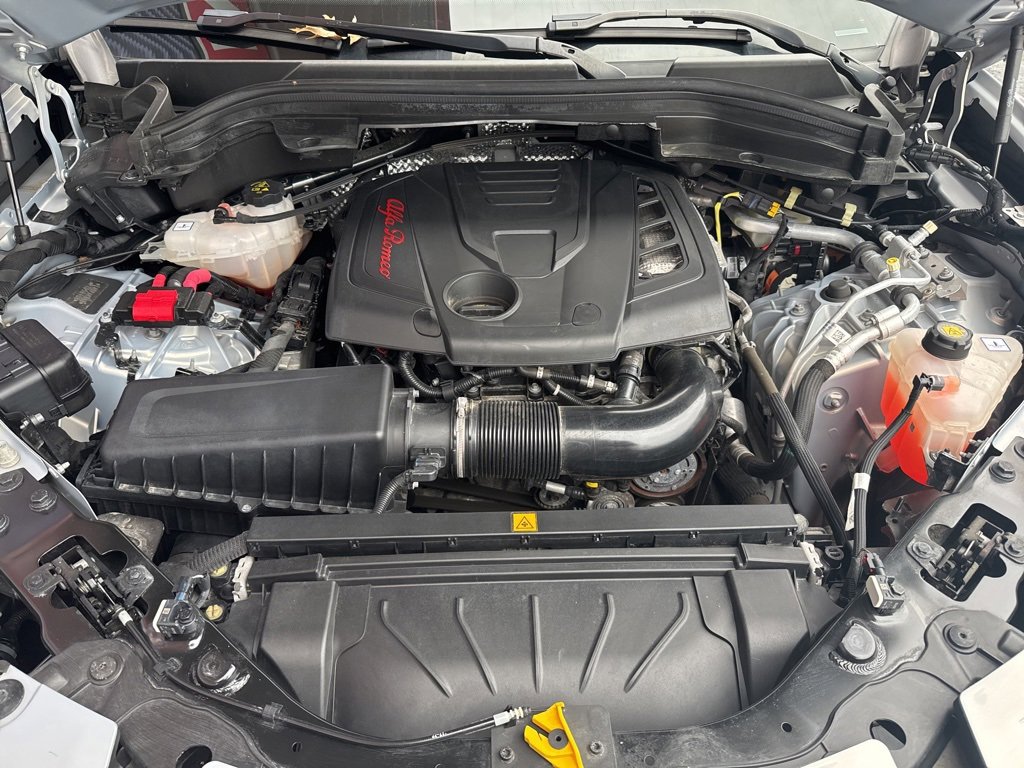 Used 2023 Alfa Romeo Stelvio Ti image 47
