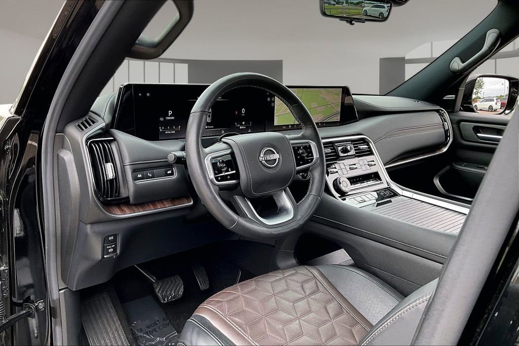 Used 2025 Nissan Armada Platinum Reserve AWD/4WD image 13