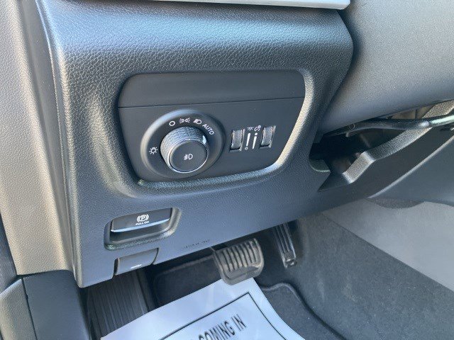 New 2025 Jeep Grand Cherokee L Limited w/ Trailer Tow Package image 14