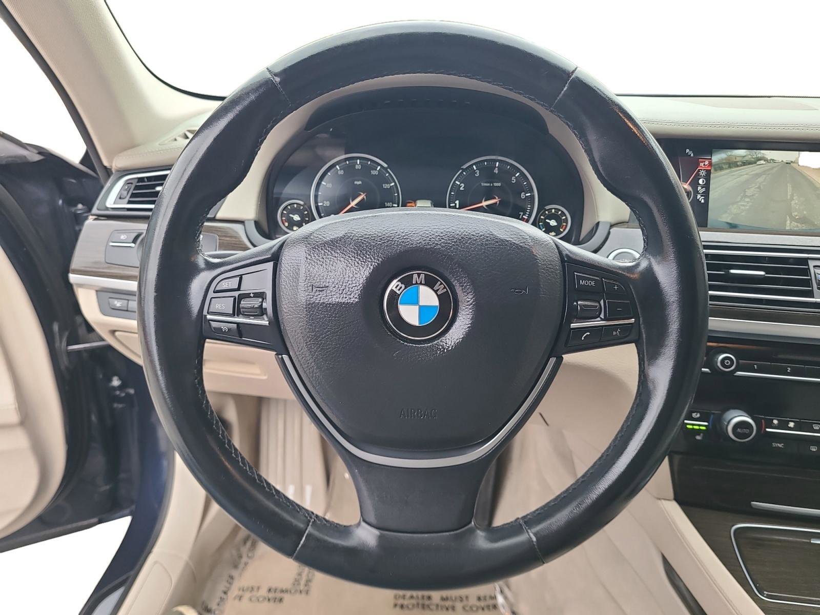 Used 2015 BMW 750i RWD image 12