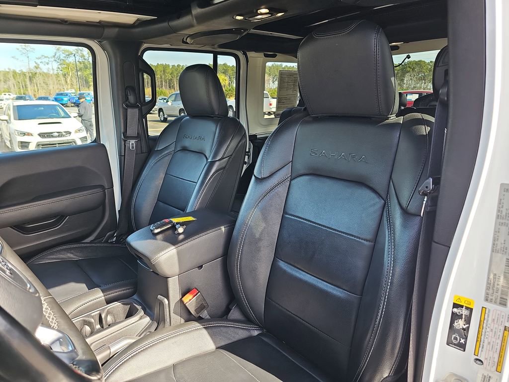 Used 2022 Jeep Wrangler Unlimited Sahara w/ Cold Weather Group image 20