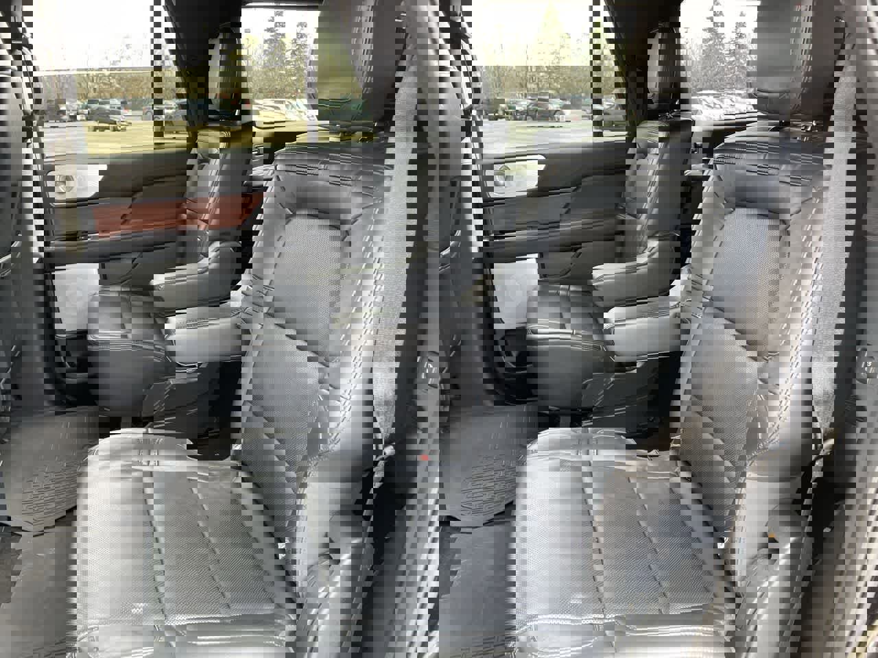Used 2024 Lincoln Navigator L Reserve image 20