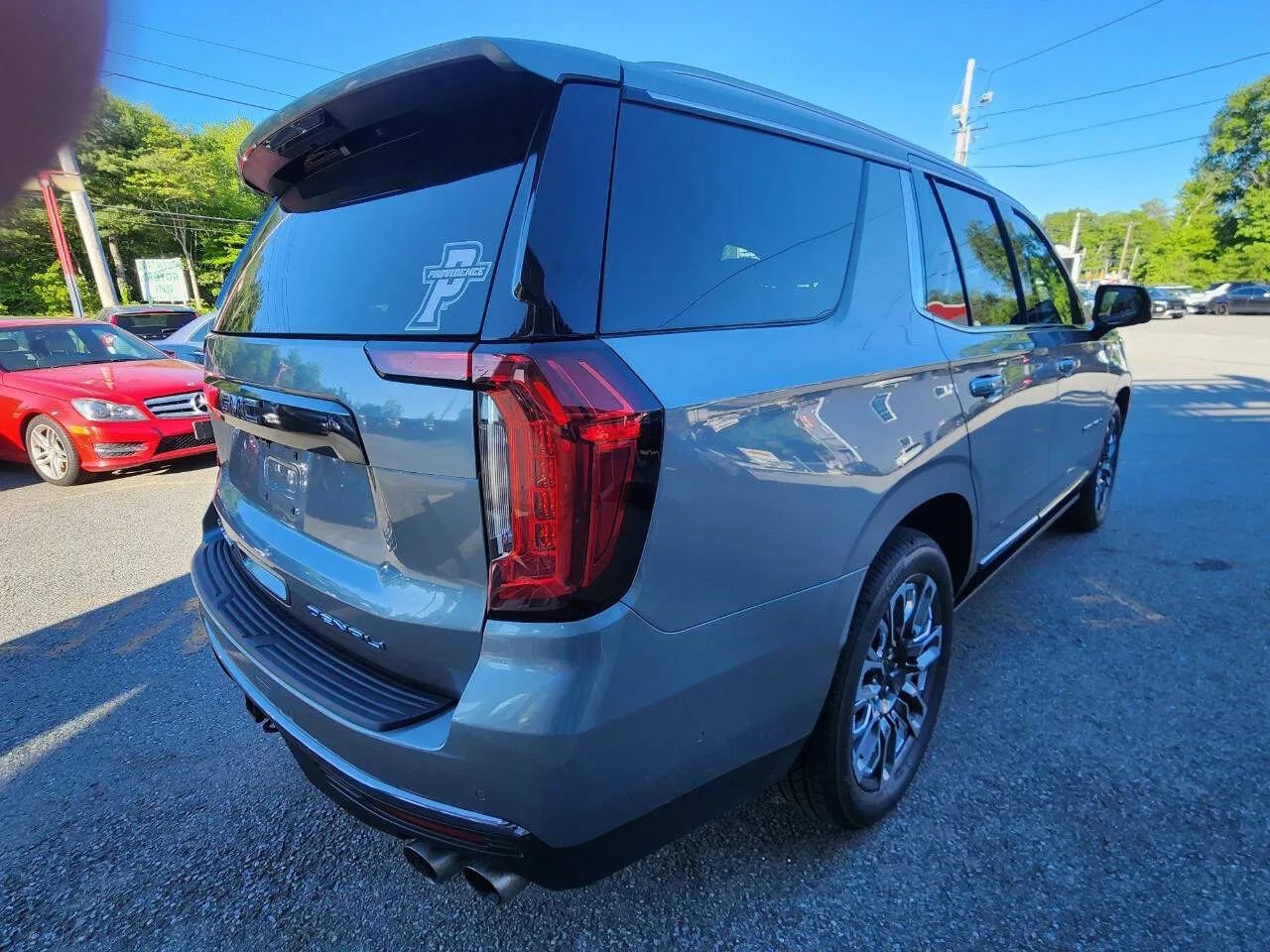 Used 2023 GMC Yukon Denali Ultimate AWD/4WD image 5