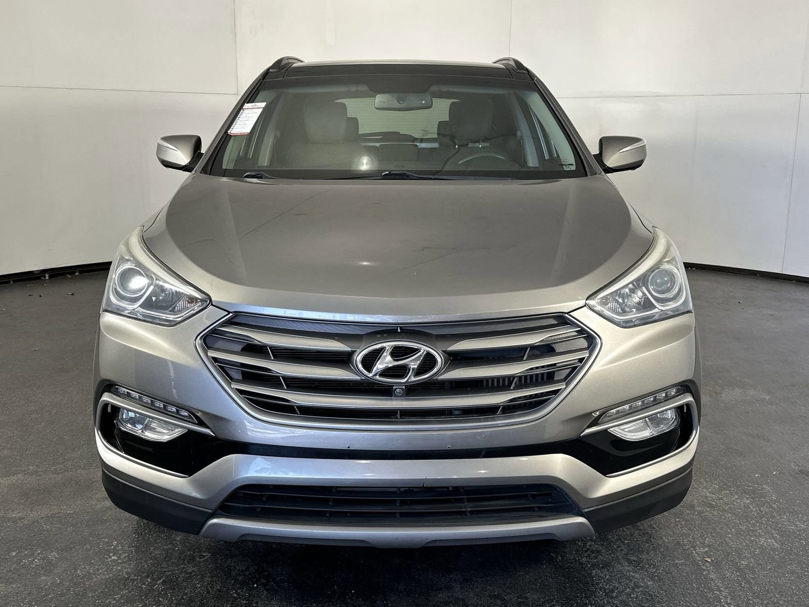 Used 2017 Hyundai Santa Fe Sport image 4