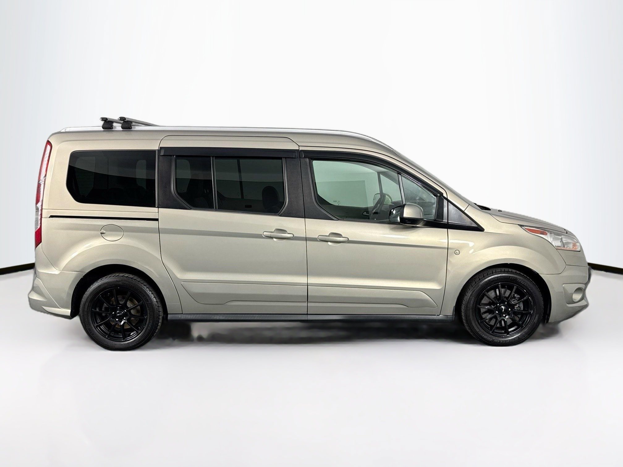 Used 2016 Ford Transit Connect Titanium FWD image 16