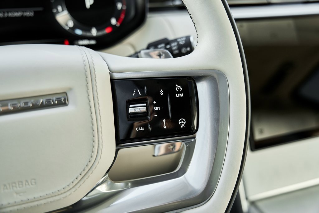 Used 2024 Land Rover Range Rover SV image 67