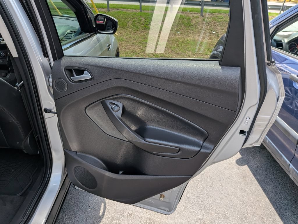 Used 2017 Ford Escape Titanium FWD image 10