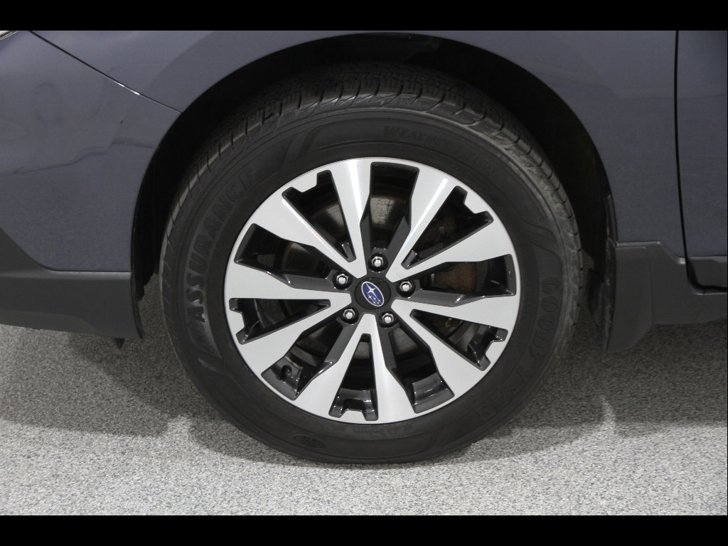 Used 2017 Subaru Outback 3.6R Limited AWD/4WD image 22