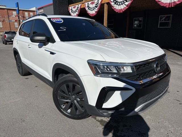 Used 2022 Volkswagen Taos S image 3