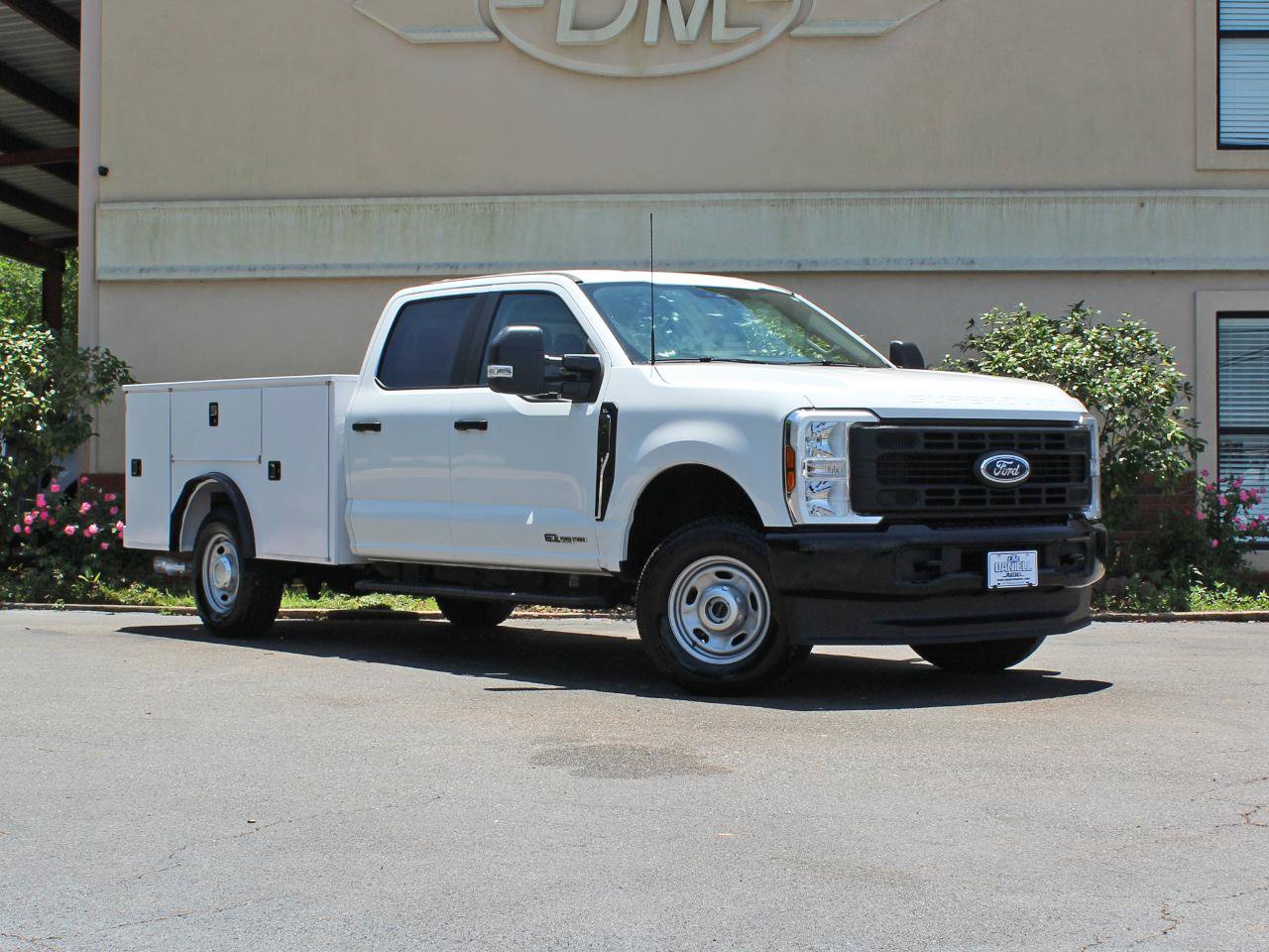 Used 2025 Ford F250 XL w/ FX4 Off-Road Package AWD/4WD image 4