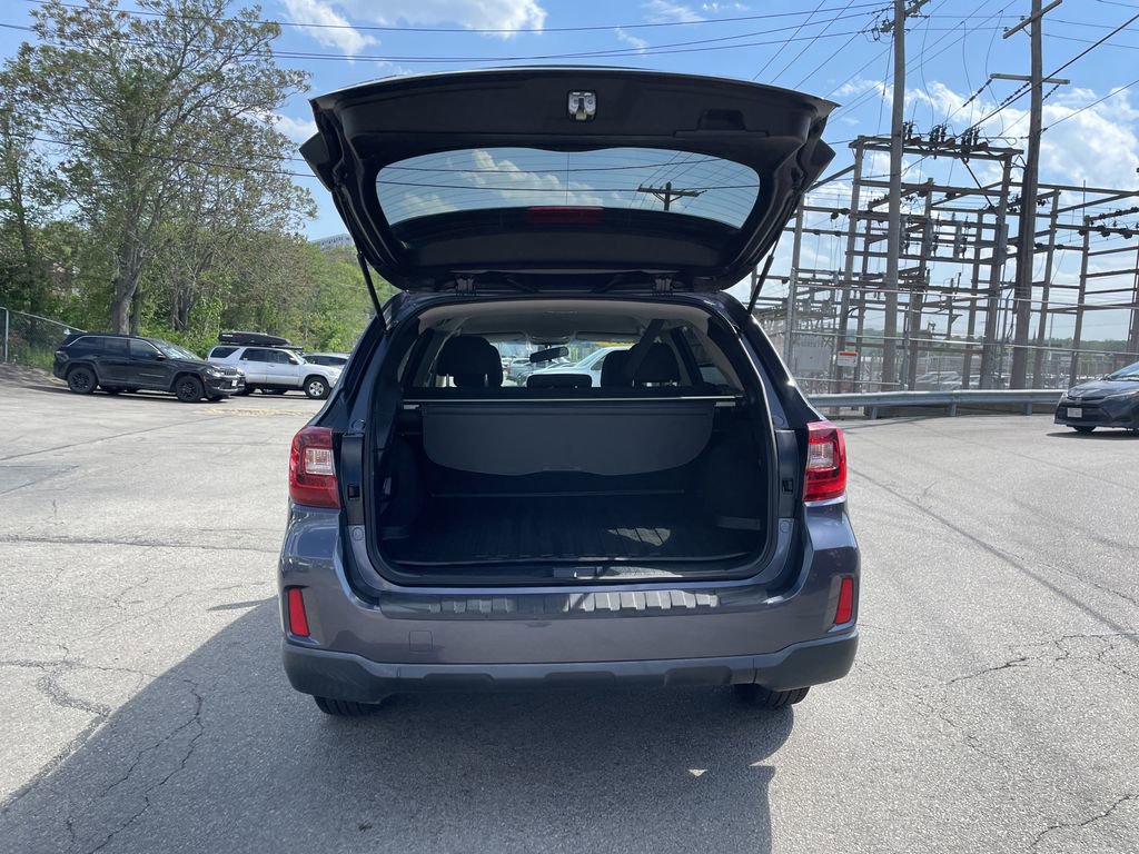 Used 2017 Subaru Outback 2.5i Premium AWD/4WD image 13