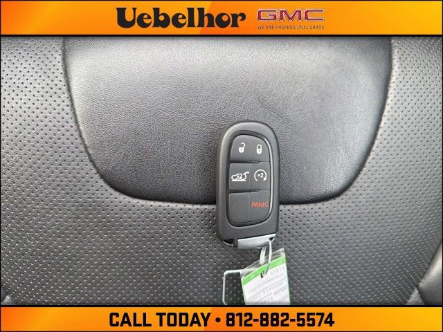 Used 2023 Jeep Cherokee Altitude Lux AWD/4WD image 32