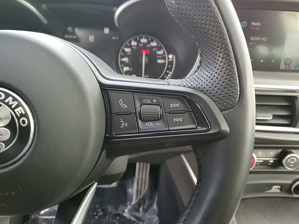 Used 2023 Alfa Romeo Stelvio Ti w/ Active Assist Plus Package image 26