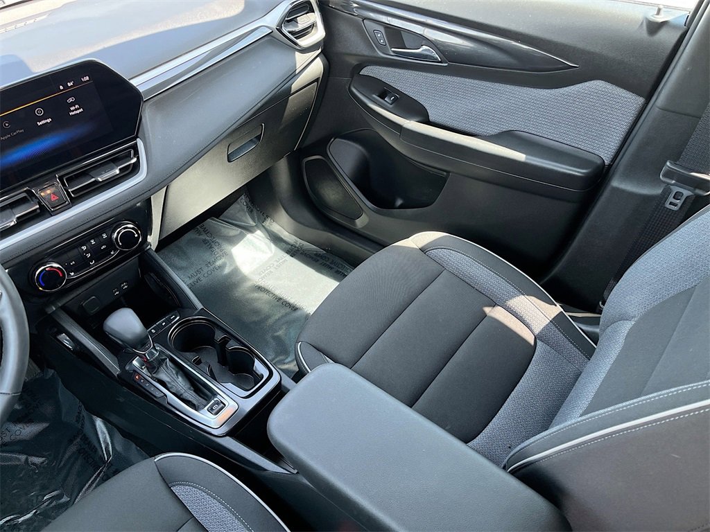 Used 2024 Chevrolet TrailBlazer LT w/ LT Cold Weather Package image 22