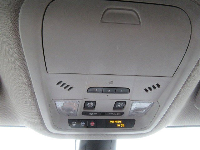 Used 2021 Buick Enclave Avenir w/ Avenir Technology Package image 18