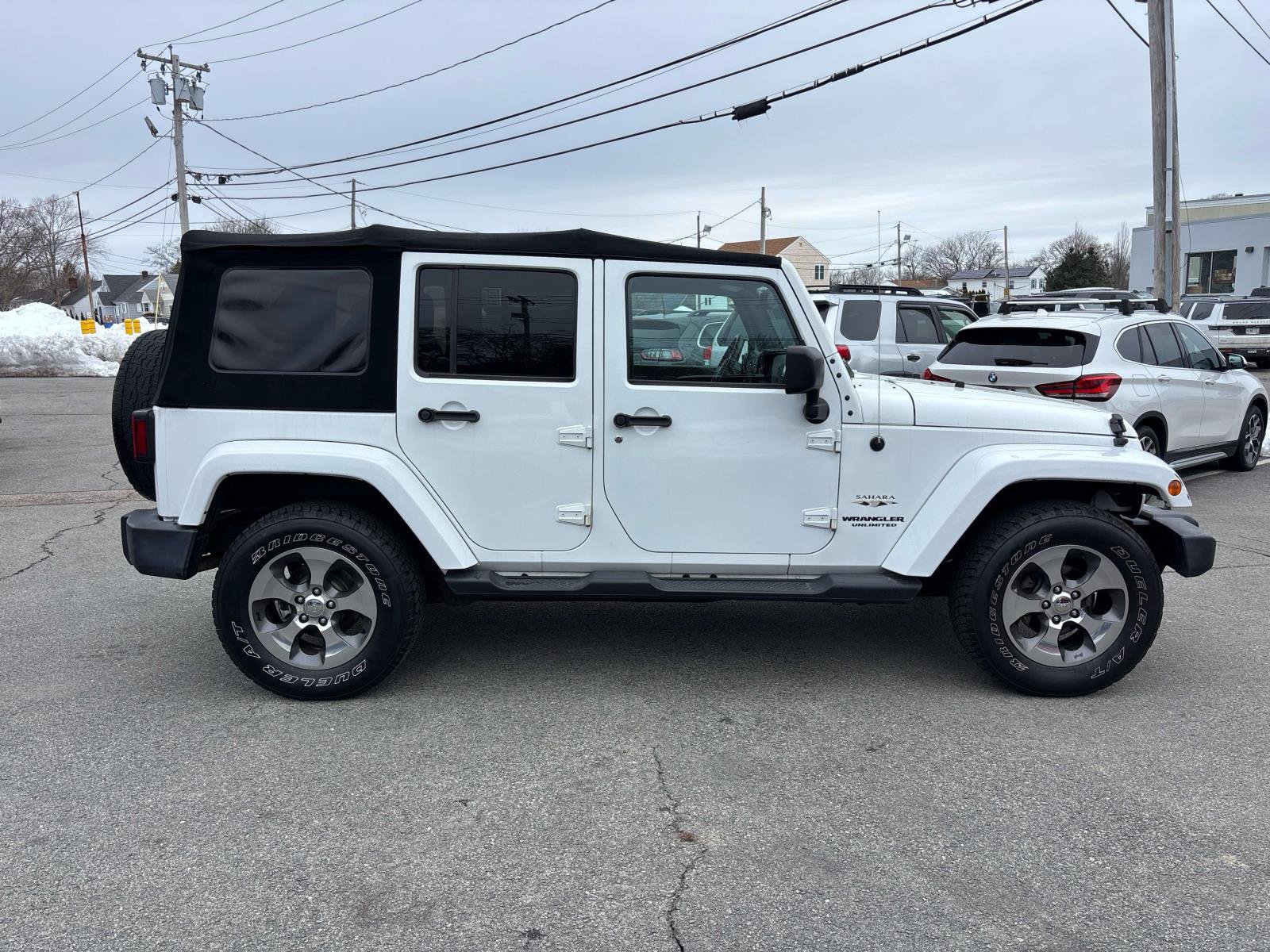 Certified 2017 Jeep Wrangler Unlimited Sahara w/ Connectivity Group AWD/4WD image 2