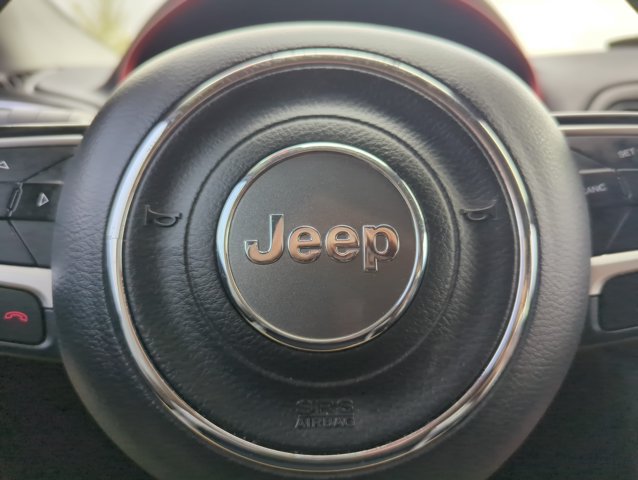 Used 2018 Jeep Compass Trailhawk w/ Leather Interior Group AWD/4WD image 24