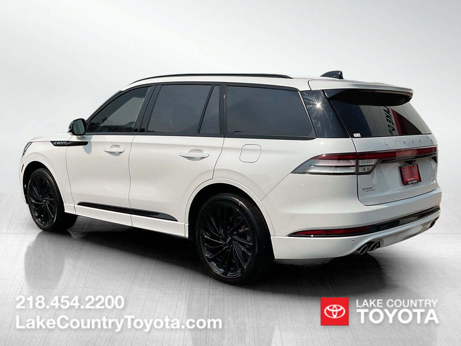 Used 2025 Lincoln Aviator Reserve w/ Equipment Group 201A AWD/4WD image 3