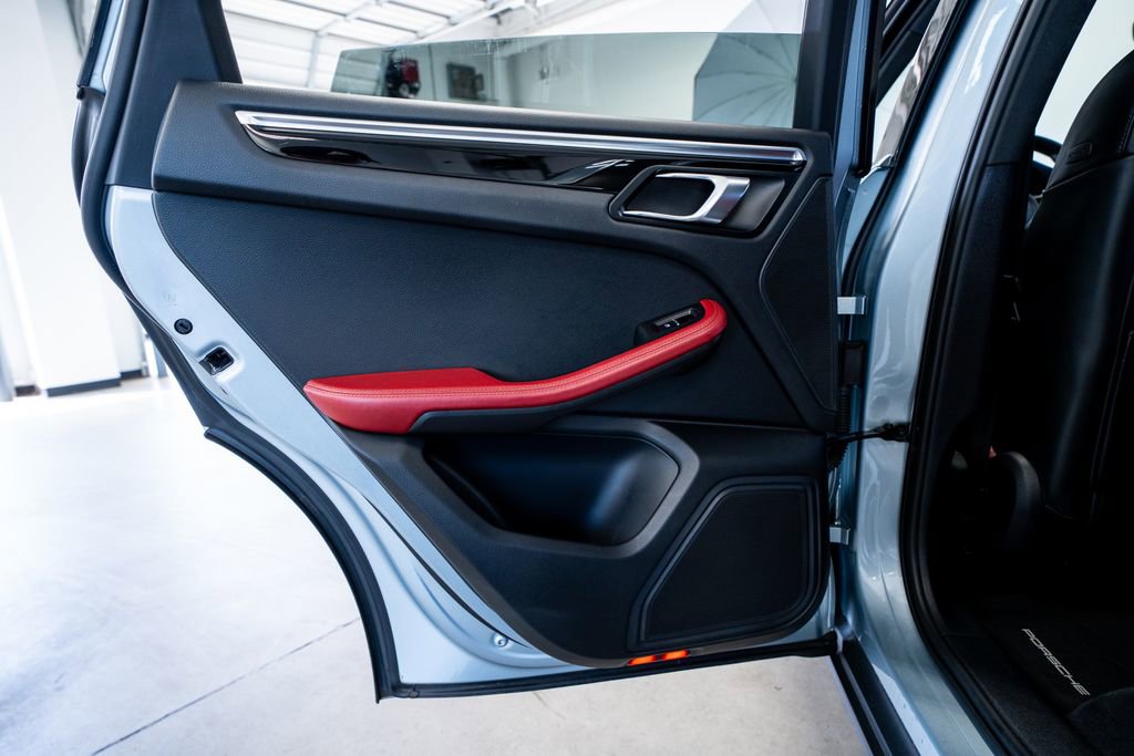 Used 2023 Porsche Macan S image 48