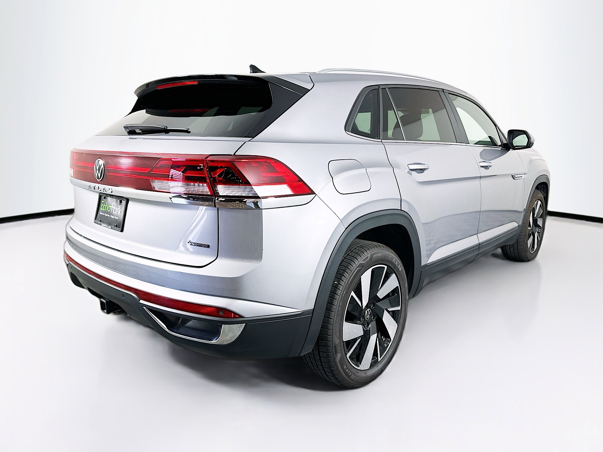 Used 2024 Volkswagen Atlas Cross Sport SE AWD/4WD image 9