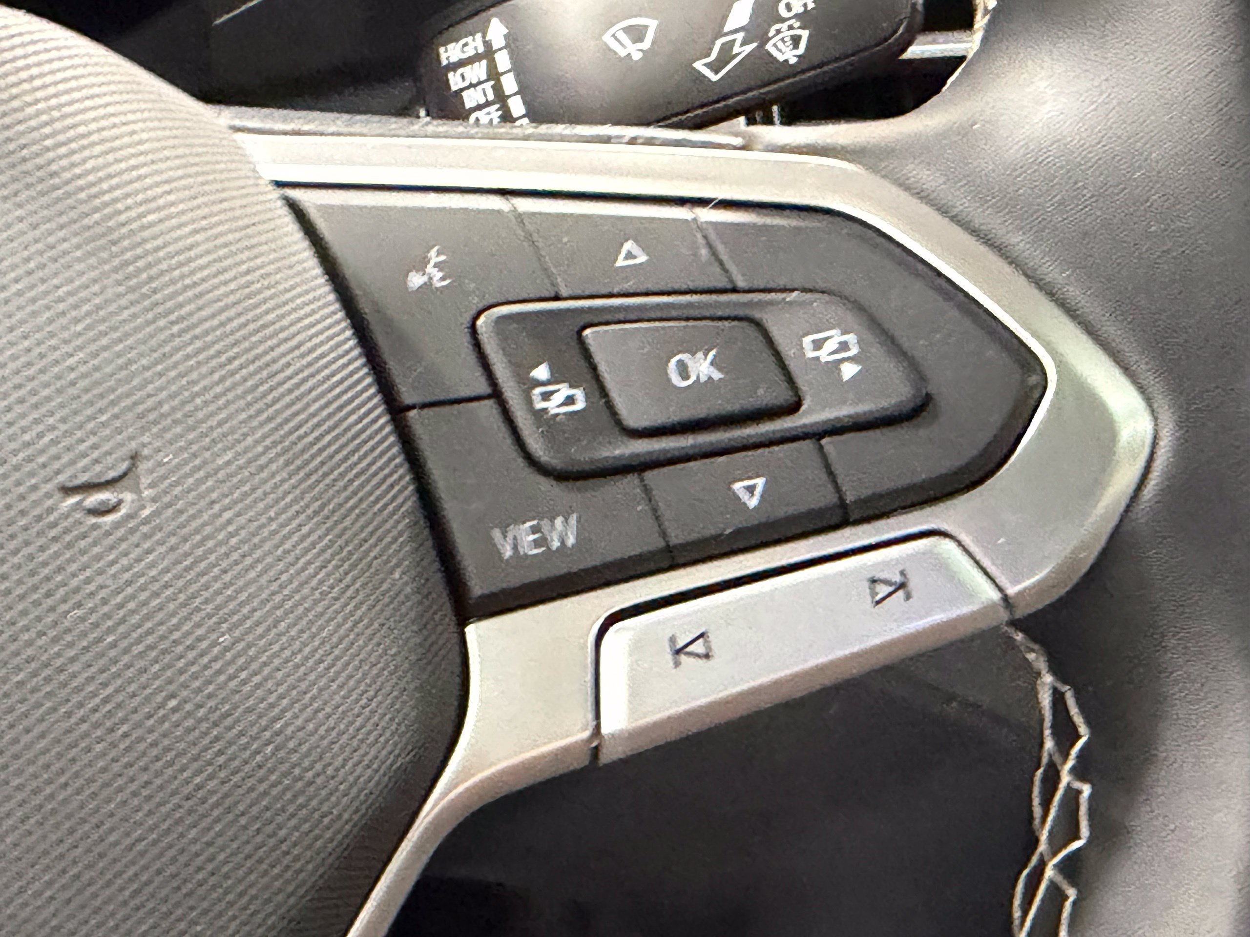 Used 2022 Volkswagen Atlas SE w/ Panoramic Sunroof Package AWD/4WD image 45