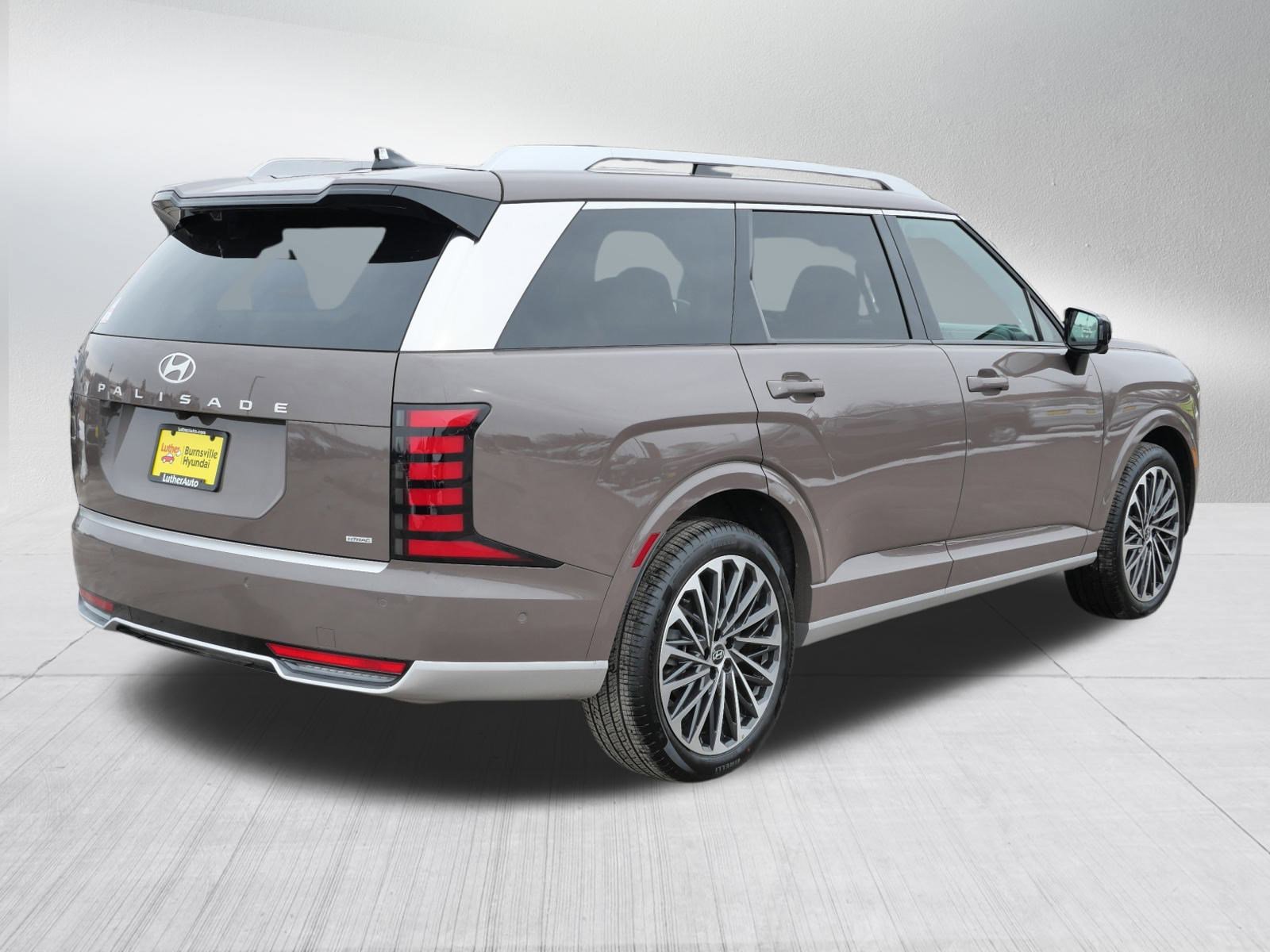 Used 2026 Hyundai Palisade Calligraphy image 7
