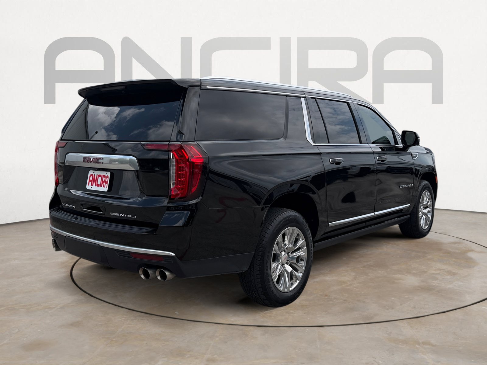 Used 2023 GMC Yukon XL Denali AWD/4WD image 10