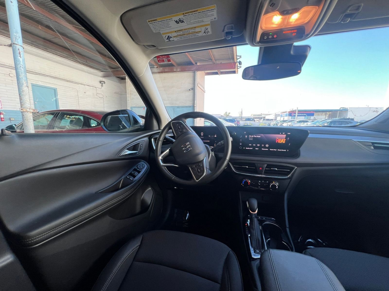 Used 2025 Buick Encore GX Preferred image 34