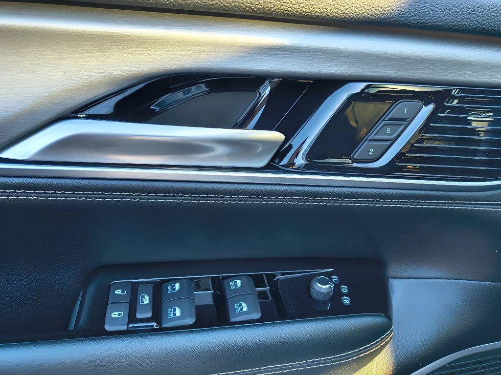 Used 2024 Jeep Wagoneer Series II RWD image 16