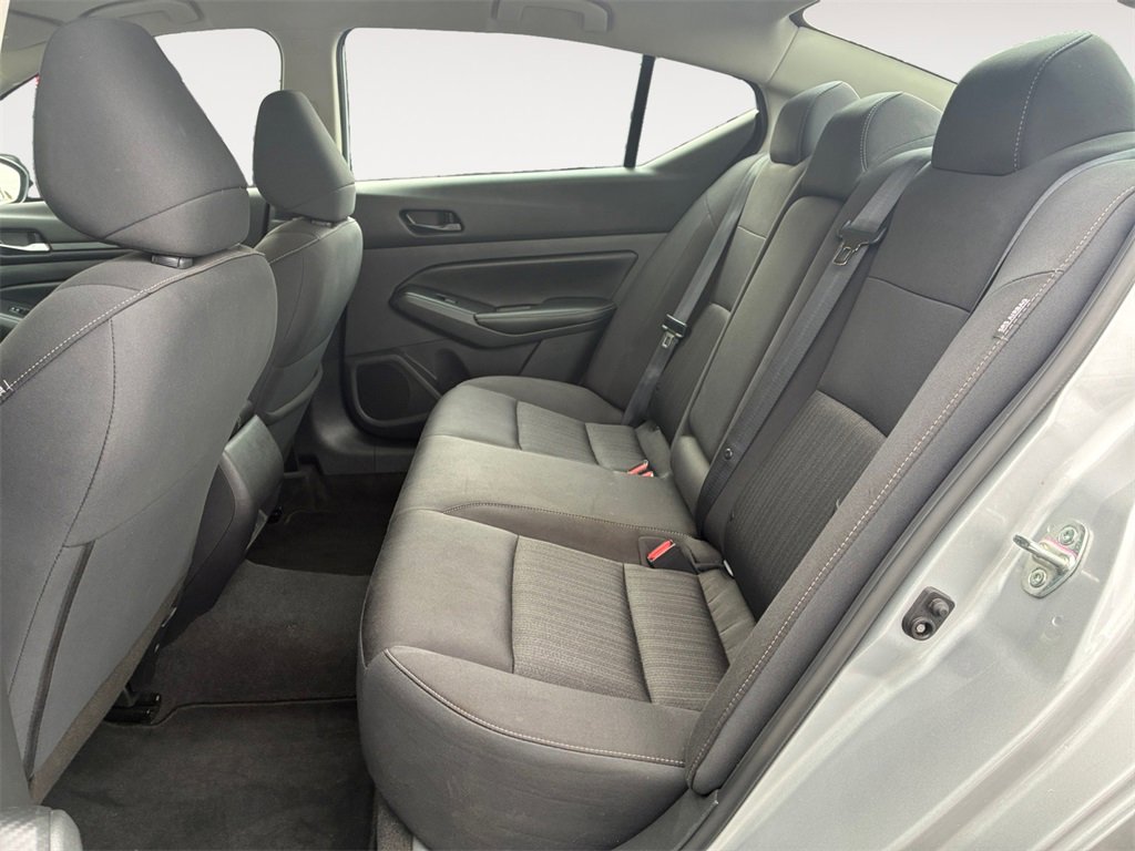 Used 2024 Nissan Altima 2.5 SV image 13