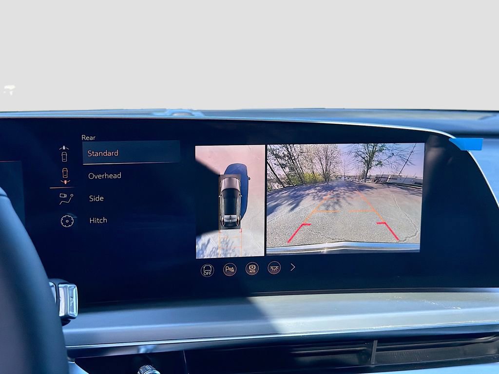 New 2026 Cadillac Lyriq Luxury image 14