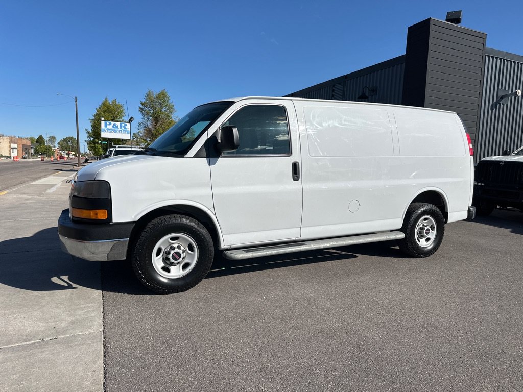 Used 2014 GMC Savana 2500 RWD image 1