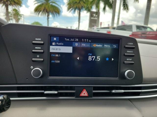 Certified 2026 Hyundai Elantra SE FWD image 28