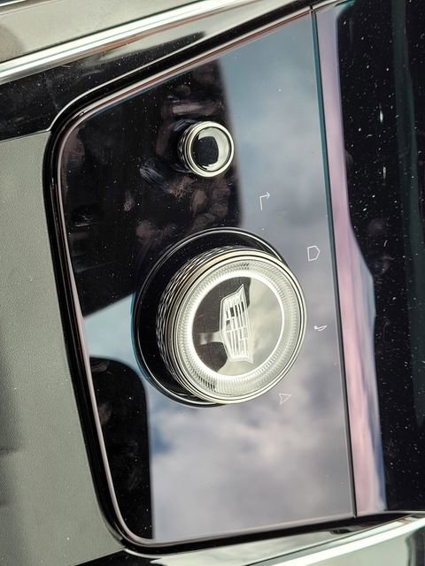 New 2025 Cadillac Escalade IQ Sport 2 w/ LPO, ONYX Package image 12