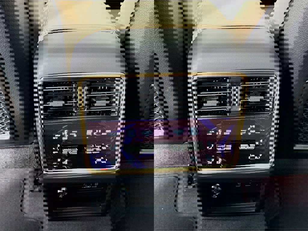 New 2026 Porsche Cayenne image 30