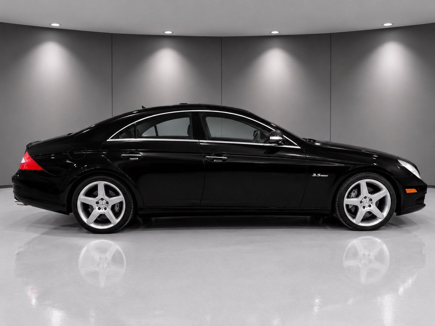 Used 2008 Mercedes-Benz CLS 63 AMG image 4