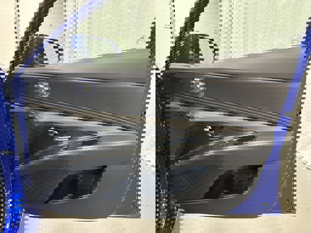 Used 2025 Hyundai Elantra SEL w/ Cargo Package image 54